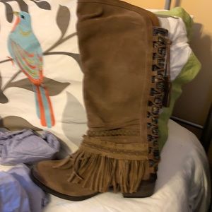 Naughty monkey woman’s size 81/2 boots